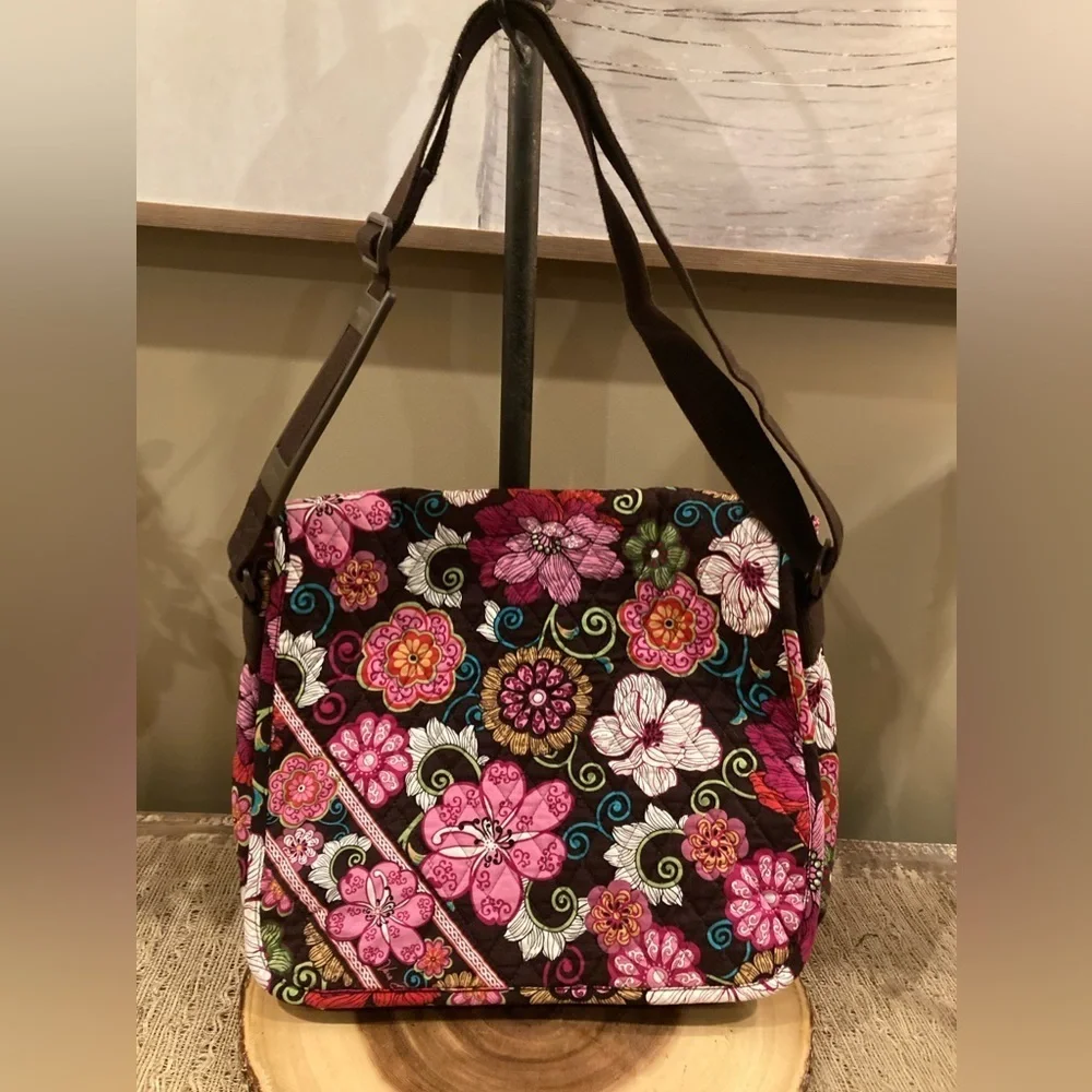 Vera Bradley Mod Floral Pink‎ Quilted Messenger Laptop Shoulder Bag 15x12x4